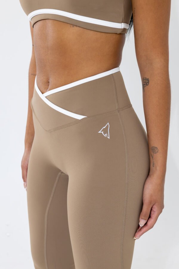 Flare Pants with White Line - Imagen 12